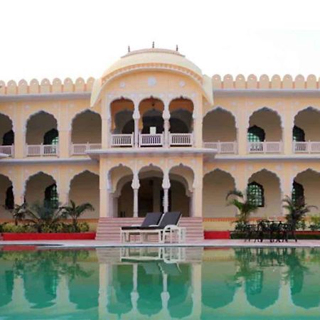 V Resorts Rajmahal Orchha Buitenkant foto