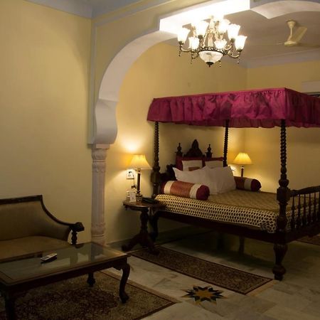 V Resorts Rajmahal Orchha Buitenkant foto