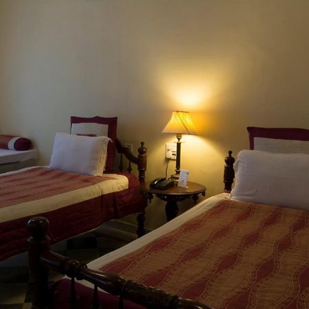 V Resorts Rajmahal Orchha Buitenkant foto