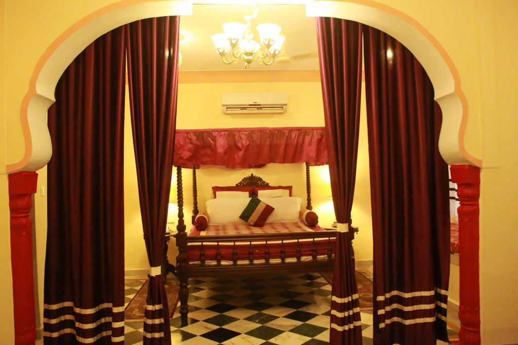 V Resorts Rajmahal Orchha Buitenkant foto
