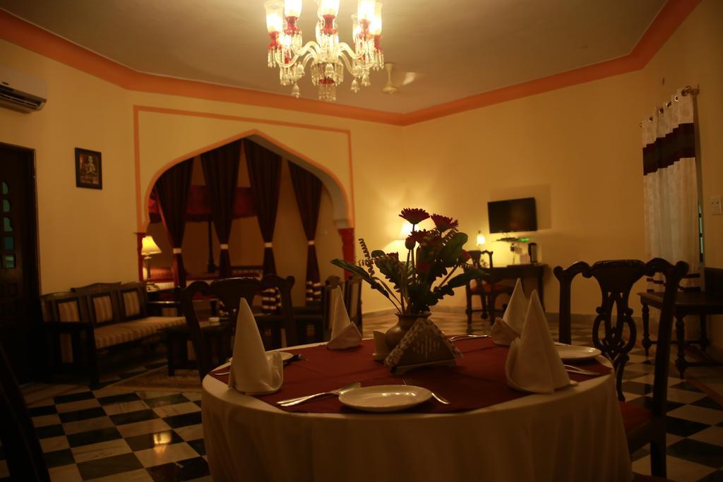 V Resorts Rajmahal Orchha Buitenkant foto