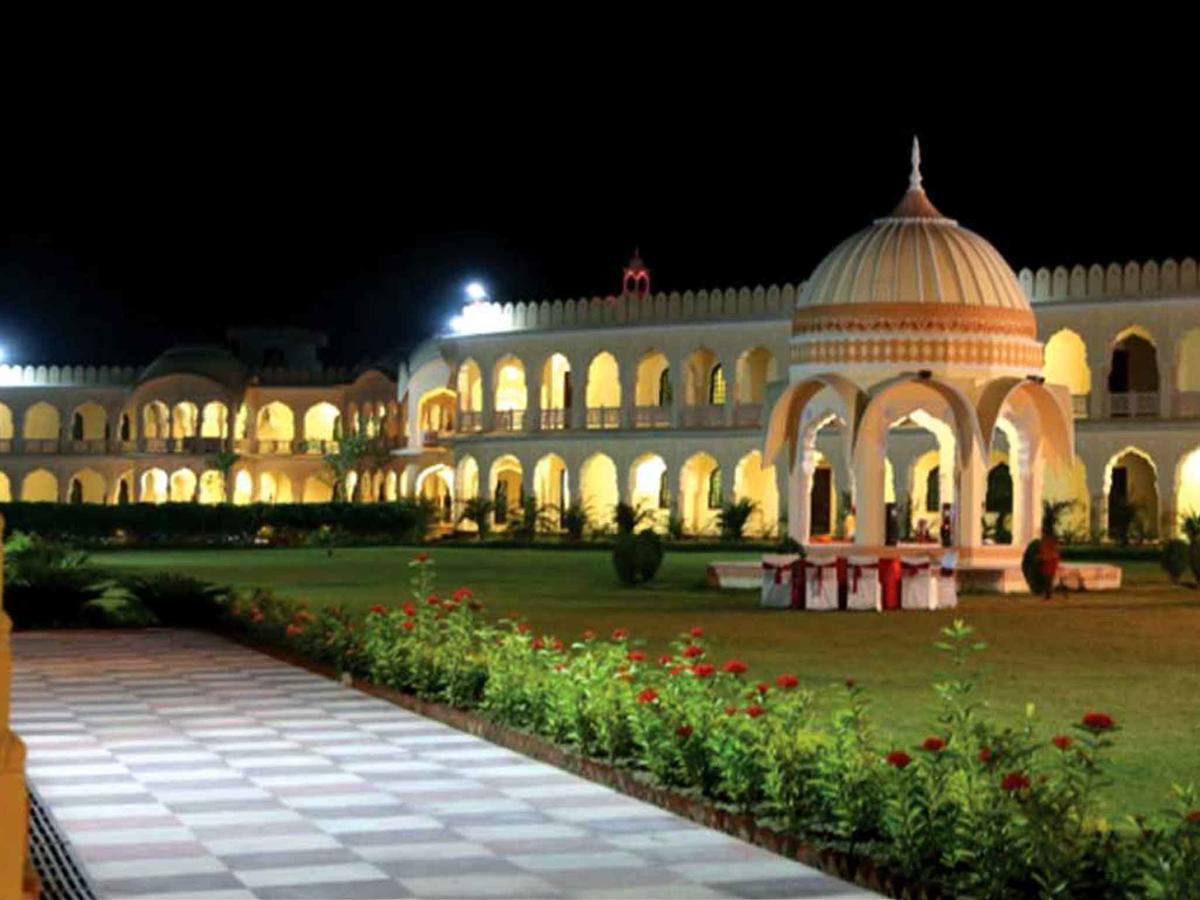 V Resorts Rajmahal Orchha Buitenkant foto
