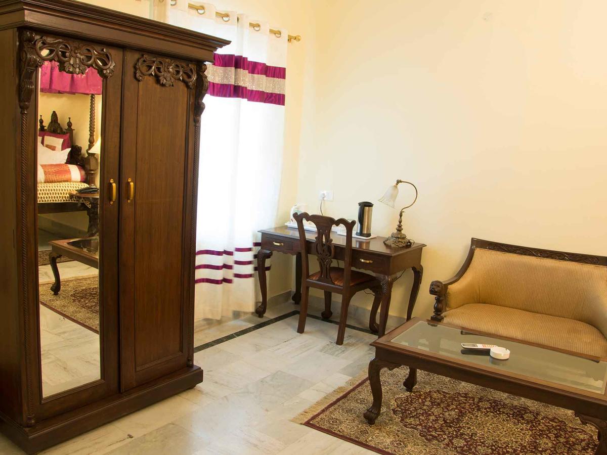 V Resorts Rajmahal Orchha Buitenkant foto