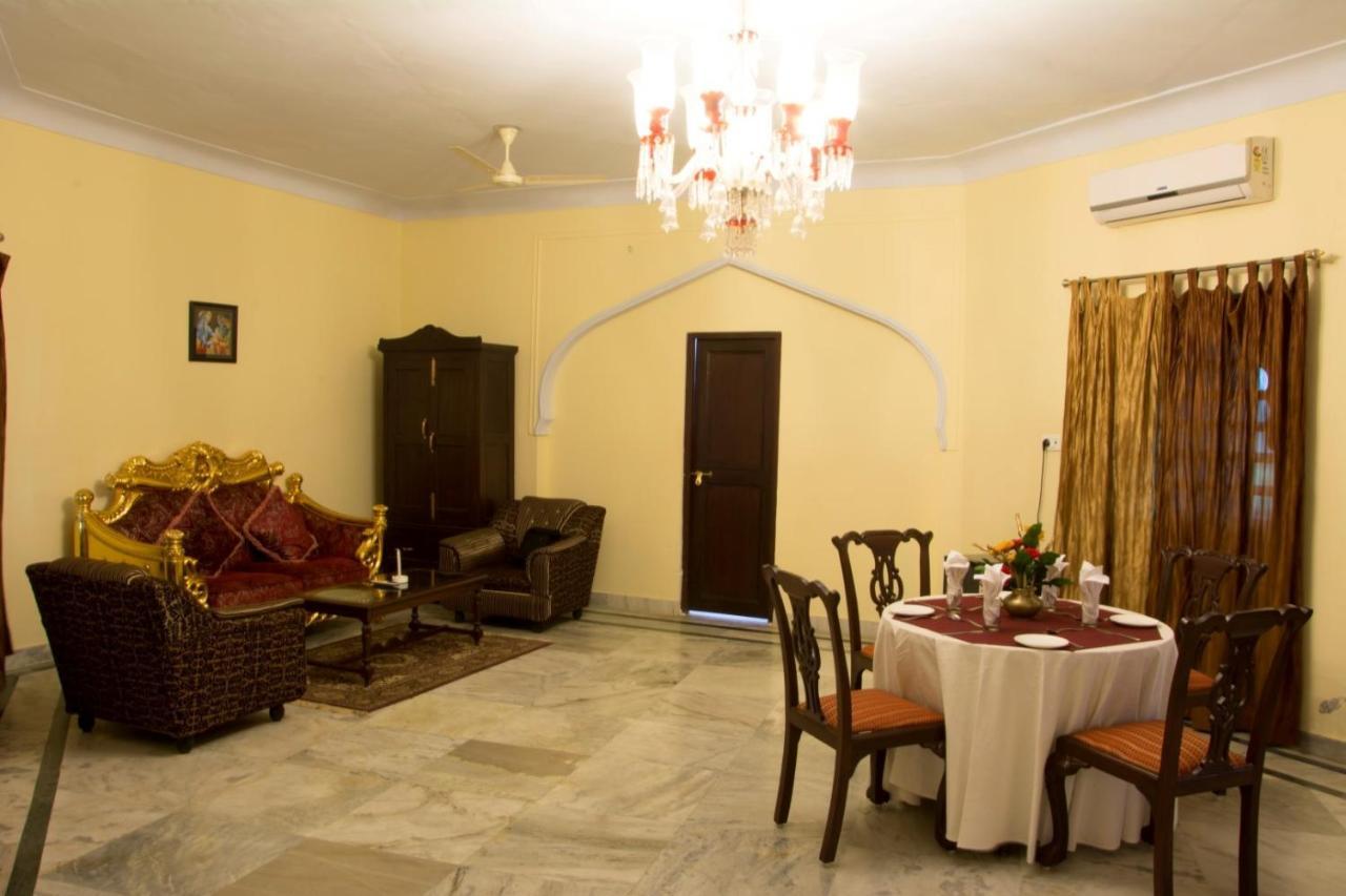 V Resorts Rajmahal Orchha Buitenkant foto