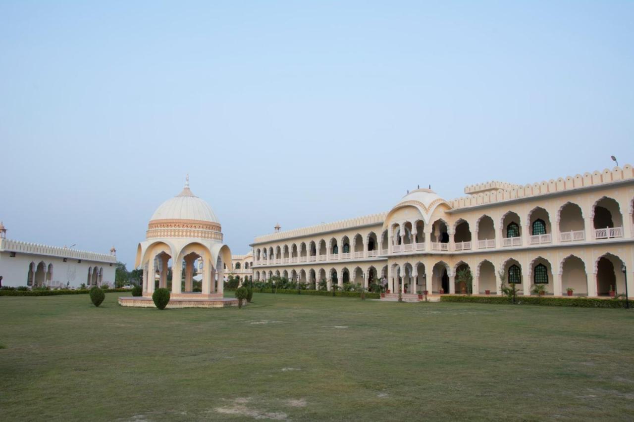 V Resorts Rajmahal Orchha Buitenkant foto