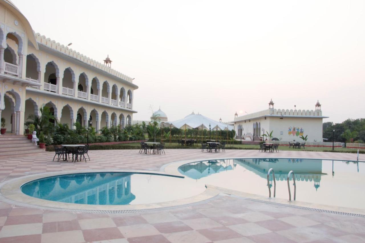V Resorts Rajmahal Orchha Buitenkant foto