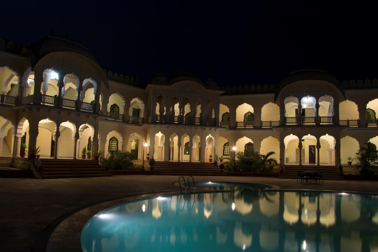 V Resorts Rajmahal Orchha Buitenkant foto