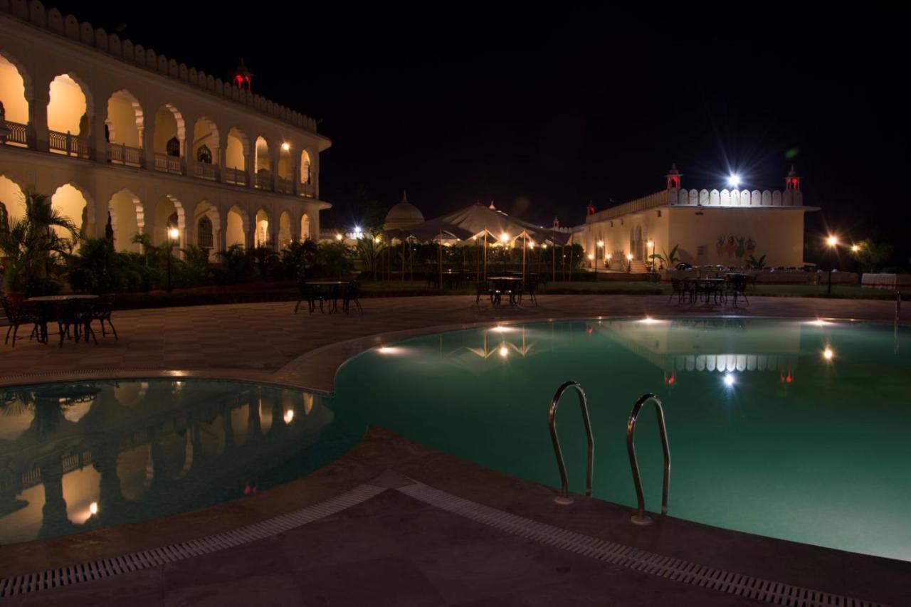 V Resorts Rajmahal Orchha Buitenkant foto