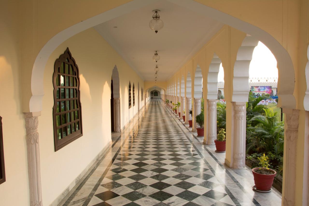 V Resorts Rajmahal Orchha Buitenkant foto