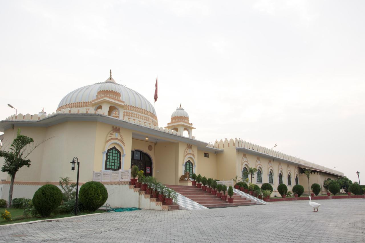 V Resorts Rajmahal Orchha Buitenkant foto