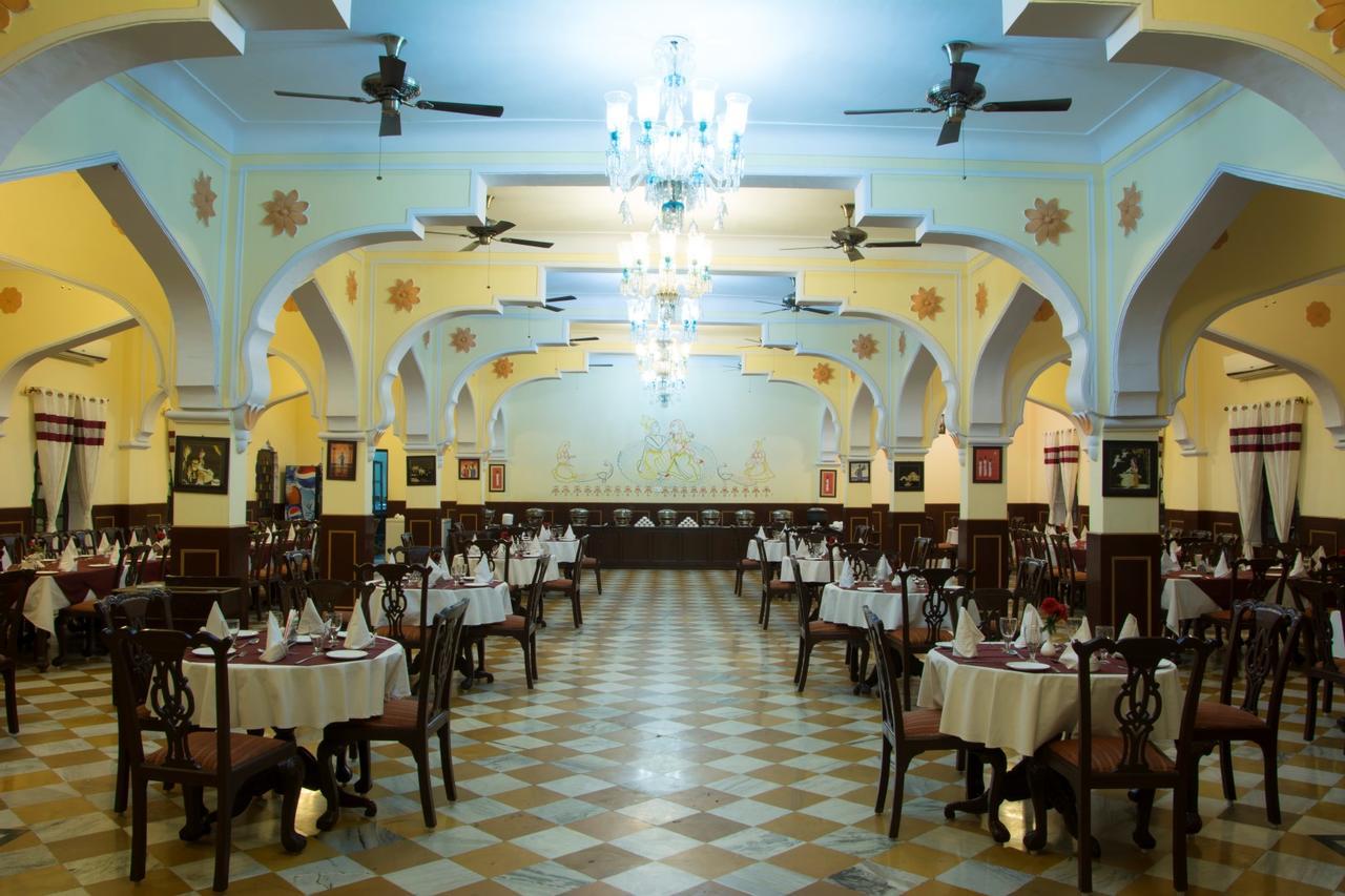 V Resorts Rajmahal Orchha Buitenkant foto